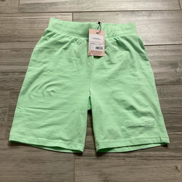 Green Cycling Shorts - Picture 2 of 4